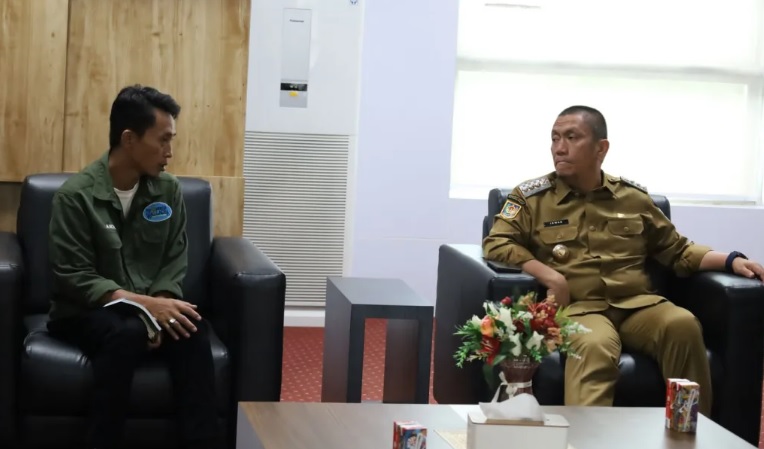 Bupati Luwu Timur juga menyempatkan audiensi bersama Yayasan Wallacea dan Masyarakat Adat Cerekang. (Foto: Dinas Kominfo SP Luwu Timur)