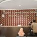 Ilustrasi pelayanan di Kantor Dinas Dukcapil Luwu Timur.