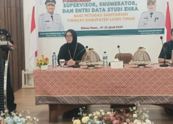 Pelatihan Bagi Tenaga Sanitarian se-Lutim di Wisma Trans Malili, Kamis 10 April 2025. (Foto: Dinas Kominfo SP Luwu Timur)