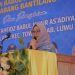 Wakil Bupati Luwu Timur, Puspawati Husler menyampaikan sambutan pada pelantikan pengurus Yayasan Babul Khair As’adiyah cabang Bantilang, Sabtu 3 Mei 2025. (Foto: kominfo sp lutim)