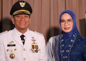 Bupati Luwu Timur, Irwan Bachri Syam, dan Ketua TP PKK Lutim, Ani Nurbani. (Foto: Kominfo SP Lutim)