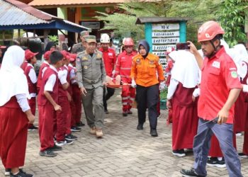 Pemerintah Kabupaten Luwu Timur melalui BPBD menggelar latihan simulasi bencana dalam rangka memperingati Hari Kesiapsiagaan Bencana Nasional 2025.(Foto: Dinas Kominfo SP Luwu Timur)