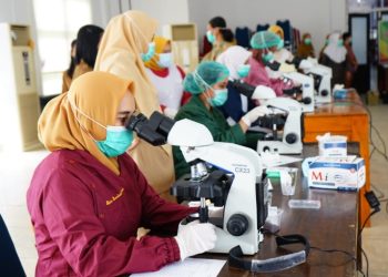 Dinas Kesehatan (Dinkes) Luwu Timur menggelar Pertemuan Mikroskopis Kecacingan/Survei Cacingan yang berlangsung di Aula Dinas Pendidikan dan Kebudayaan (Dikbud) Lutim.(foto: Dinas Kominfo SP Lutim)