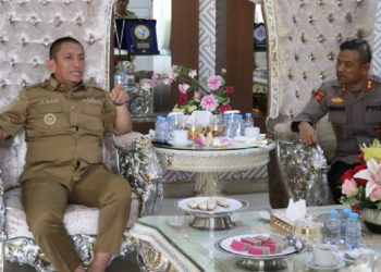 Bupati Luwu Timur, Irwan Bachri Syam menerima audiensi Kepala BNN Kota Palopo, AKBP Herman bersama rombongan, di Rujab Bupati Luwu Timur, Selasa 27 Mei 2025. (Foto: Kominfo SP Lutim)