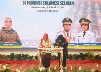 Menteri PPPA RI, Arifah Fauzi menghadiri Rapat Sinkronisasi Program Prioritas Kemen PPPA di Rujab Gubernur Sulawesi Selatan, Jumat 23 Mei 2025. (Foto: Diskominfo SP Lutim)