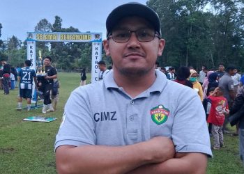 Ketua Asosiasi Kabupaten (Askab) PSSI Luwu Timur, Asri Rachman Agri, memastikan seleksi pemain Pra Porprov berjalan ketat dan profesional. (Foto: jaeja.id)
