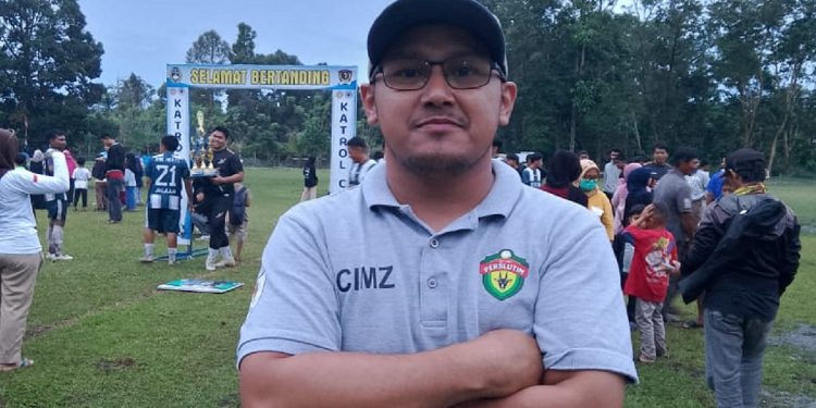 Ketua Asosiasi Kabupaten (Askab) PSSI Luwu Timur, Asri Rachman Agri, memastikan seleksi pemain Pra Porprov berjalan ketat dan profesional. (Foto: jaeja.id)