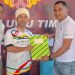 Herawan Raditya (kedua dari kanan) mengembalikan formulir pendaftaran calon ketua KONI Luwu Timur, Senin 9 Juni 2025 siang. (Foto:ist)