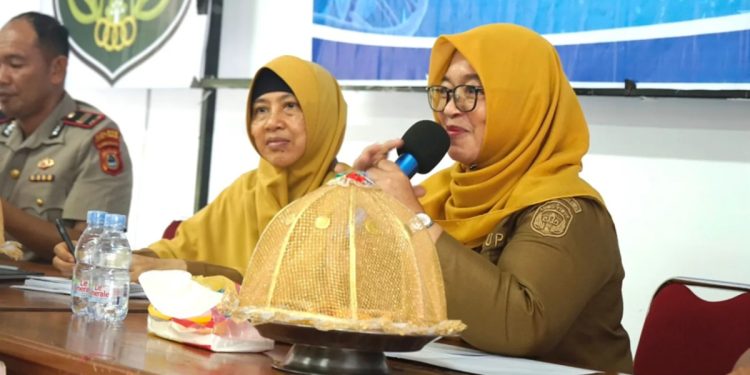 Wakil Bupati Luwu Timur, Puspawati Husler, menghadiri Mini Lokakarya Percepatan Penurunan Stunting Tingkat Kabupaten di Aula Kantor Camat Malili. (Foto: Dinas Kominfo SP Lutim)