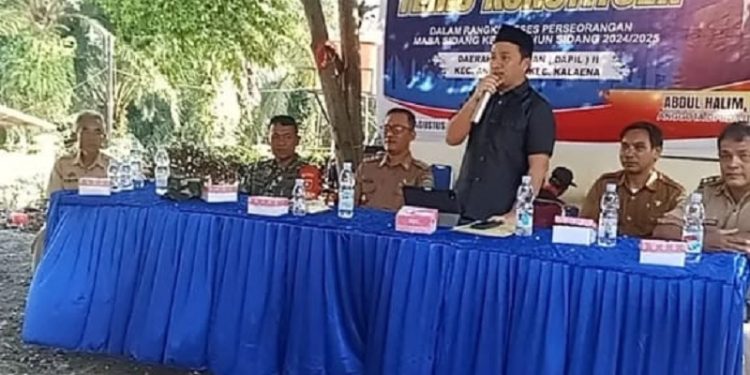 Legislator PAN, Abdul Halim temu konstituen Dapil II di Desa Tawakua, Selasa 12 Agustus 2025. (Foto: IG kecamatanangkona)