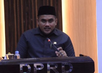 Inmanuddin yang jadi juru bicara Fraksi GPR menyampaikan pandangan fraksinya atas pertanggungjawaban APBD 2024 Luwu Timur, Selasa 22 JUli 2025.