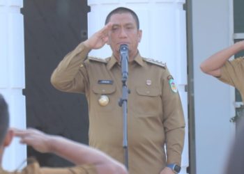 Bupati Luwu Timur, Irwan Bachri Syam menerbitkan surat edaran tentang kewajiban pemutaran lagu Indonesia Raya, setiap pukul 10.00 WITA. (Foto: Warta Lutim)