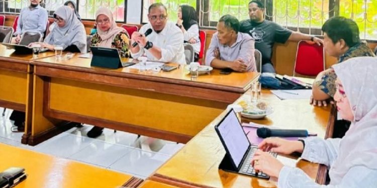 Sejumlah anggota Pansus RPJMD 2025-29 Luwu Timur, konsultasi ke Dinas Sumber Daya Air, Cipta karya dan Tata ruang Sulsel, Rabu (2/7/2025).