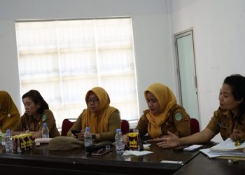 Rakor persiapan ikut Otonomi Expo 2025 di Aula Kantor PM-PTSP, Senin (28/7/2025). (Foto: Warta Lutim)