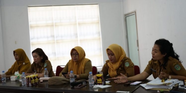 Rakor persiapan ikut Otonomi Expo 2025 di Aula Kantor PM-PTSP, Senin (28/7/2025). (Foto: Warta Lutim)