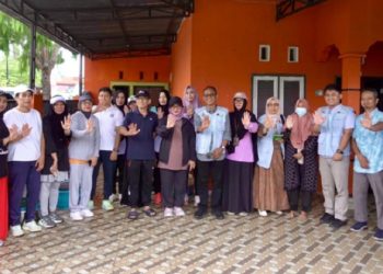 Wakil Bupati, Puspawati Husler, meninjau salah satu Dapur Rumah Bergizi yang menjadi bagian dari program Aksi Stop Stunting (ASS), di Perumahan Bumi Batara Guru, Desa Ussu, Sabtu (09/08/2025). (Foto: Warta Lutim).