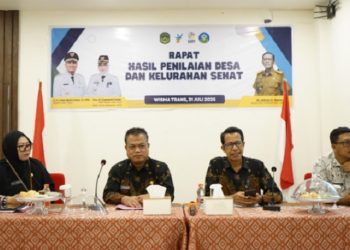 Rapat penetapan hasil penilaian Desa dan Kelurahan Sehat tahun 2025 di Aula Wisma Trans, Malili, Kamis (31/07/2025). (Foto: Warta Lutim)
