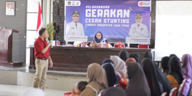 Kegiatan Penggerakan Cegah Stunting bagi Ibu Hamil, ibu bayi balita dan Remaja Putri, yang dilaksanakan pada Kamis (7/08/2025) di Aula Kecamatan Wotu. (Foto: Warta Lutim)
