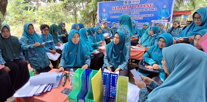 TP PKK Luwu Timur Gelar Pembinaan Dasawisma dan Aku Hatinya PKK di Desa Tole