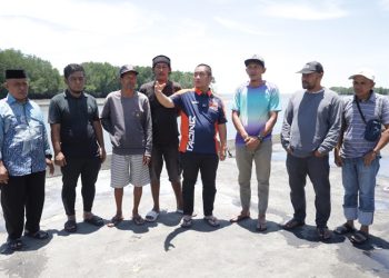 Bupati Lutim Tinjau Akses Jalan ke TPI Wotu, Pastikan Pelebaran Dimulai 2026