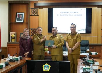 Pemkab Luwu Timur Studi Pembelajaran ke Jawa Timur, Disambut Bupati Gresik