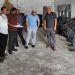 Kunjungan anggota DPRD Luwu Timur ke gudang rumput laut di Desa Lakawali Pantai, Kecamatan Malili, Jumat (31/10/2025) sore.
