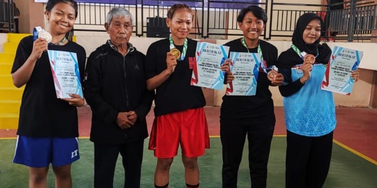 Para petinju Luwu Timur yang meraih hasil membanggakan di ajang kualifikasi Porprov Sulsel 2026, di Parepare. Foto: IST