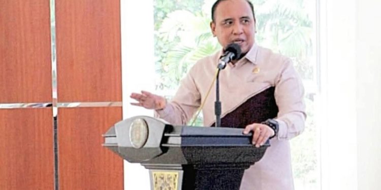 Ketua Pansus I DPRD Luwu Timur, Sarkawi A Hamid menyampaikan sambutan dalam kunjungan ke Perseroda Tunggang Parangan, Kutai Kartanegara, Jumat (24/10/2025).