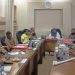 Suasana RDP DPRD Luwu Timur membahas penghapusan SPPT warga Desa Tarabbi, Selasa (28/10/2025).