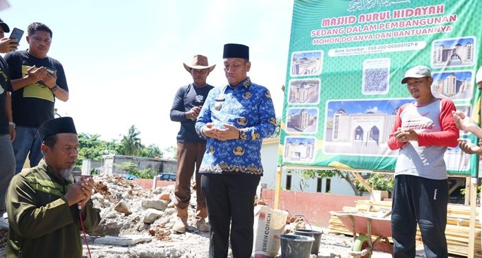 Bupati Luwu Timur Letakkan Batu Pertama Pembangunan Masjid Nurul Hidayah Puncak Indah