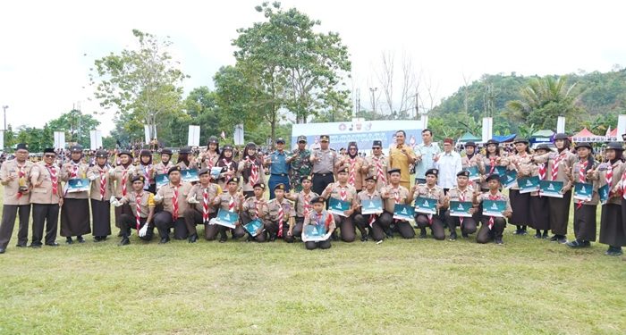 Wabup Puspa Buka Kemah Lomba Pramuka Kelompraga 2025