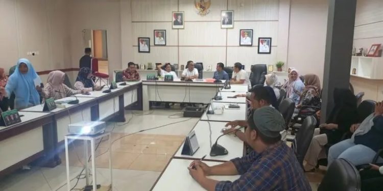 Rakor sekaligus lepas sambut pejabat Sekretaris DPRD Luwu Timur, Jumat (14/11/2025). Foto: IST