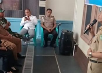 Peresmian MBG Desa Jalajja oleh Camat Burau, Umar, Senin (08/12/2025). Foto: IST