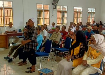 Suasana sosialisasi penertiban aset Pemkab Lutim berupa lahan di Desa Harapan yang akan dikelola PT IHIP, di Kantor Desa Harapan, Rabu (28/01/2026). Foto: Jaeja.id
