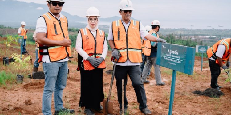 Para aparat desa dan kecamatan di area pemberdayaan Morowali dalam kegiatan Mining Tour PT Vale Indonesia Tbk, Rabu (11/2/2026). FOto: Comms Vale