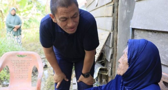 Bupati Lutim Tinjau Rumah Lansia 102 Tahun di Kalaena, Siapkan Program Bedah Rumah