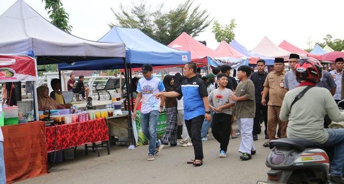 Bupati Luwu Timur Kunjungi Pasar Ramadan Anjungan Sungai Malili