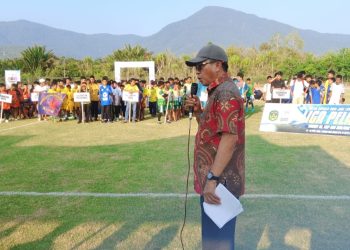 Sekda Luwu Timur, Ramadhan Pirade ketika membuka Liga Pelajar Luwu Timur di Stadion H.A Hasan Opu To Hatta Malili, Jumat (24/04/2026). Foto: Jaeja.id