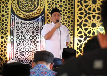 Bupati Luwu Timur, Irwan Bachri Syam mengingatkan seluruh pegawai Pemkab Lutim agar tidak kendor melaksanakan kewajiban salat berjamaah. Foto: kominfo-sp