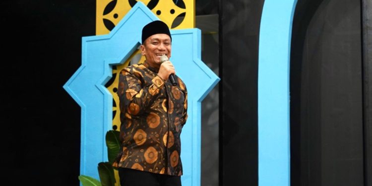 Bupati Luwu Timur, Irwan Bachri Syam menyampaikan sambutan dalam acara halal bihalal PT Vale Indonesia dan jajaran Forkopimda di Sorowako, Jumat, 17 April 2026. Foto: Kominfo-SP
