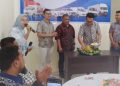 Pemotongan tumpeng pada acara grand opening Aftersales Point Astra Isuzu Malili, Luwu Timur, Kamis (07/05/2026). FOto: jaeja.id