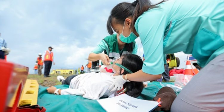 Simulasi penanganan kecelakaan kerja. PT Vale Indonesia mencatat zero fatality sepanjang 2025 sebagai bukti penguatan budaya K3 di seluruh operasi. Foto: Vale.com