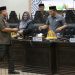 Rapat paripurna pandangan umum fraksi terhadap LKPJ Bupati, di Gedung DPRD Lutim, Senin (6/4/2026). Foto: Kominfo-SP