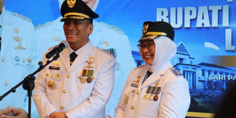 Bupati dan Wakil Bupati Luwu Timur, Irwan Bachri Syam - Puspawati Husler sukses mendongkrak IPM dalam setahun memimpin Bumi Batara Guru.