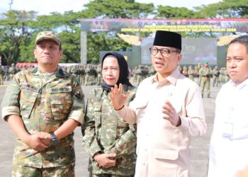 Bupati Luwu Timur, Irwan Bachri Syam menghadiri upacara pengambilan sumpah dan penetapan Komcad Matra Darat di Lapangan Karebosi, Makassar, Rabu (13/5/2026). Foto: Kominfo-SP