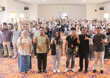 Bupati Luwu Timur, Irwan Bachri Syam foto bersama peserta Program Mandalish, Minggu (10/05/2026). foto: kominfo-sp