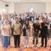 Bupati Luwu Timur, Irwan Bachri Syam foto bersama peserta Program Mandalish, Minggu (10/05/2026). foto: kominfo-sp