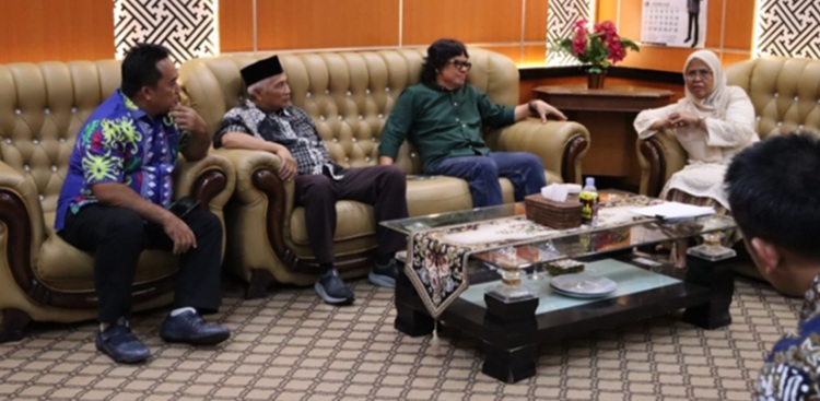 Kunker BAPEMPERDA DPRD Bontang, diterima Wakil Ketua DPRD Luwu Timur, Harisa, Jumat (26/06/2026).