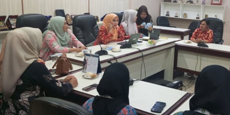 Rapat rutin sekaligus serah terima Ktua DWP Sekretariat DPRD Luwu Timur, Kamis (25/06/2026). Foto: IST