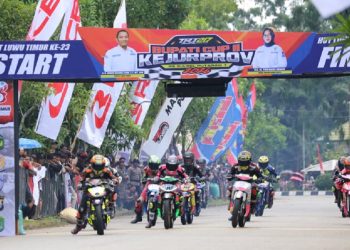 Aksi para pembalap pada kejuaraan road race Bupati Cup II Kejurprov IMI Sulawesi Selatan Putaran I Tahun 2026 di Sirkuit Taman Sayang, Malili, Minggu (31/05/2026). Foto: Kominfo-SP